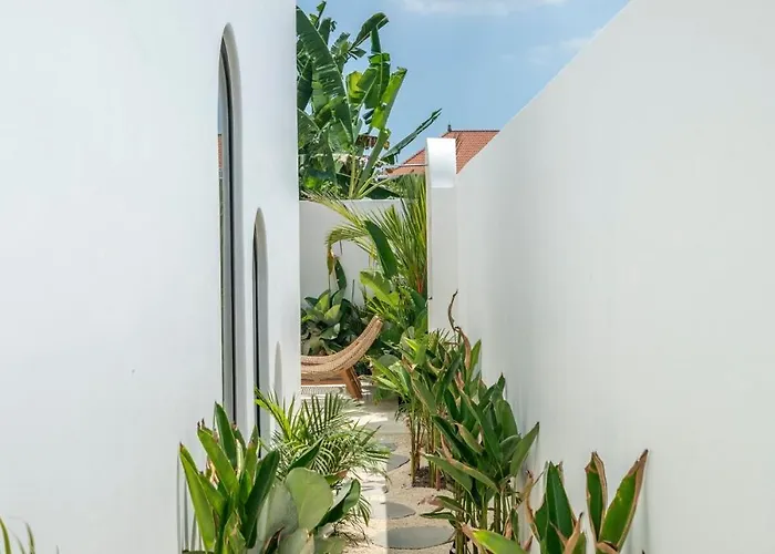 Bach - 2br With Pool Seseh